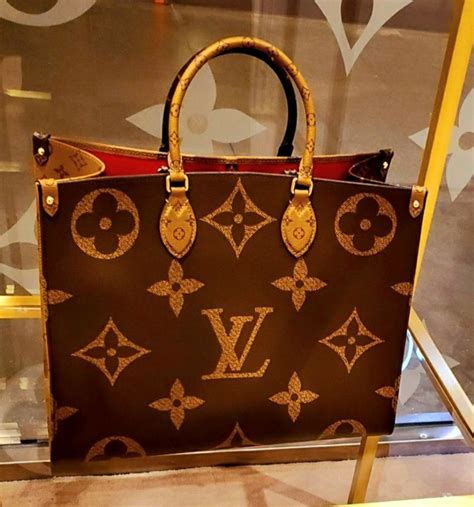 Louis Vuitton white plains